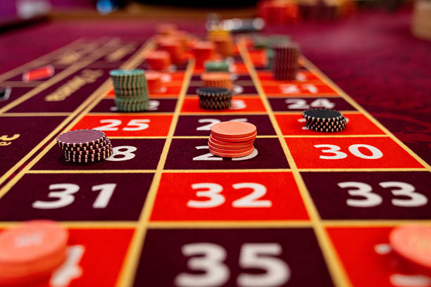 jhonslot platform overview showing live-dealer table, mobile app, and sportsbook interface